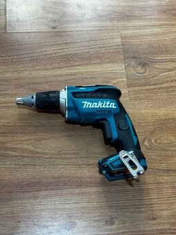 Makita DFS452 aku šroubovák