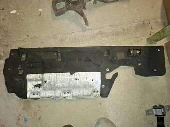 Stěna za motor alfa romeo 166