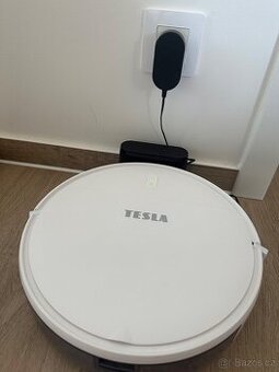 Robotický vysavač Tesla RobotStar iQ100