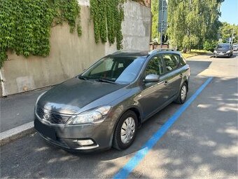 Kia ceed 2011 1,4 benzin