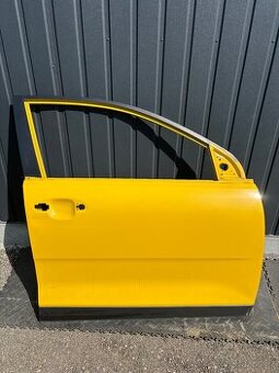 Kia Stonic pravé přední dveře
