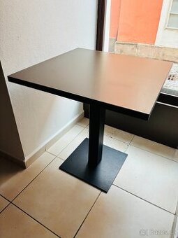 Bistro stolky