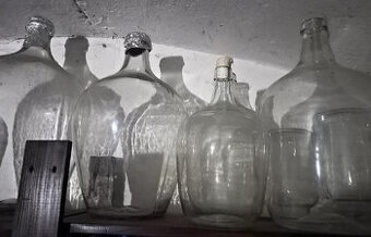 Demižony 5-10-15-25-50 litrů
