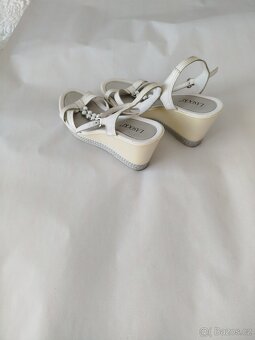 Dámské střevíce vel.40