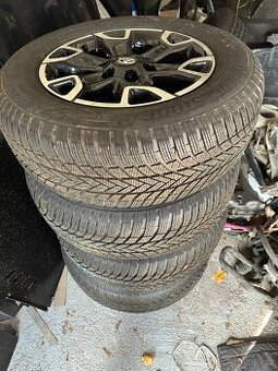 Kompletní sada kol Toyota Hilux 2023