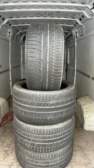 BMW X5 X6 zimní sada pneu 275/40/R20 a 315/35/R20 4.5 MM