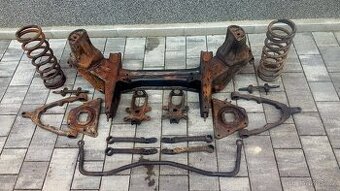 Přední náprava z  Jaguaru S-type