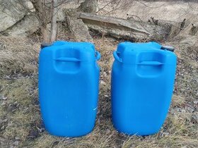 Prodám čistý plastový kanystr 60l