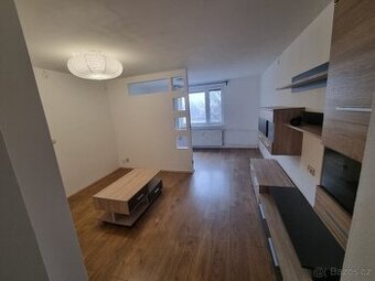 Pronájem Luštěnice - 1