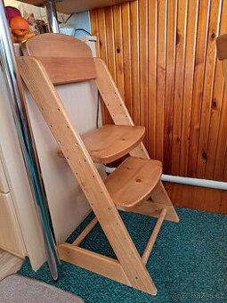 Rostouci jidelni zidlička