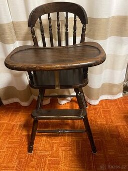 Starožitná jídelní židlička