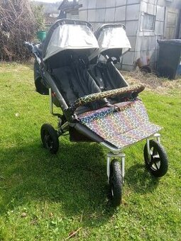 Kočárek pro dvojčata Easywalker Duo