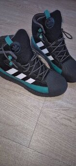 Zimní boty Adidas 39 1/3