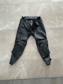 Kožené kalhoty na motorku