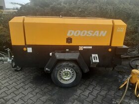 pojízdný šroubový kompresor Ingersoll Rand 7/72 ( Doosan )