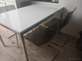 Stůl a 4 židle Ikea - 1