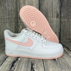 Značkové kožené boty Nike AIR FORCE 1 White Pink