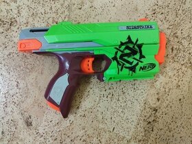 pistole Nerf Zombie Sidestrike