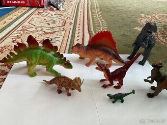 Set dinosaurů. 7ks. - 1