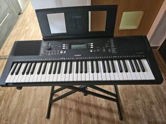 Yamaha PSR E373
