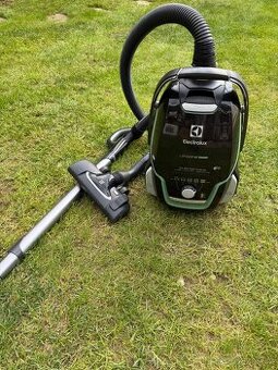 Vysavač Electrolux Ultraone Green