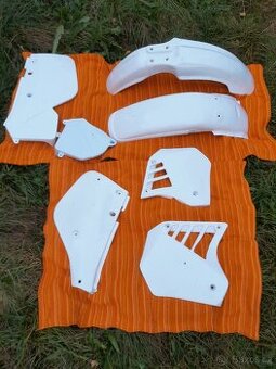 Motokros plasty