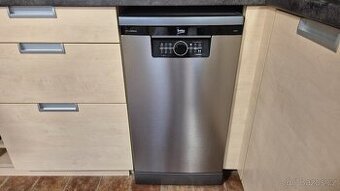 Úzká myčka 45cm Beko nerez