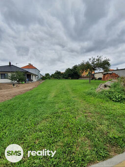 Prodej stavebního pozemku 878m2 - 1