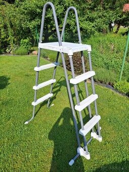 Bazénové schůdky 122cm
