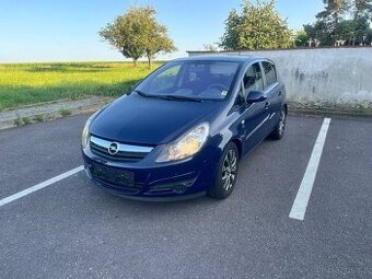 Opel Corsa D 2010 edice 111