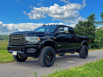 REZERVOVÁNO DODGE RAM 2500 HEAVY DUTY 6.4 HEMI LARAMIE