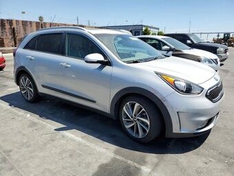 Kia Niro EX Touring 2017 – hybrid, najeto 58 tis. km