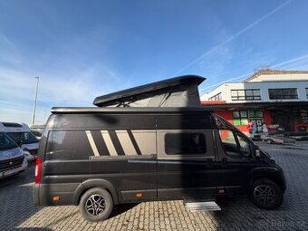 Prodávám karavan CARADO CV640 s výsuvnou střechou