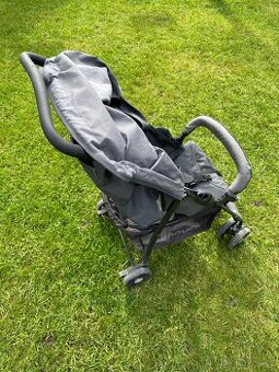 Sĺádací kočárek