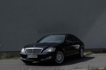 Mercedes-Benz S trieda Sedan