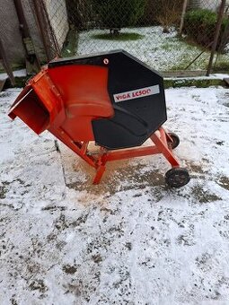 Prodám kolébkovou pilu VEGA LC 500