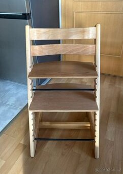 Rostoucí židle z masivu