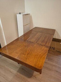 Jídelní rozkládací stůl – obdélníkový