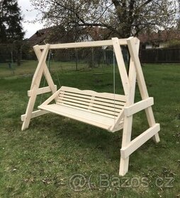 Zahradní houpačka bez stříšky