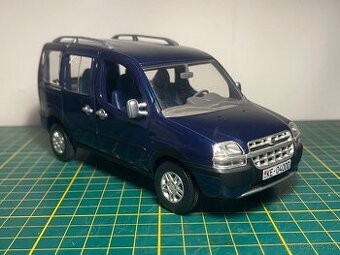 Fiat Dobló Malibu 1:24 Norev