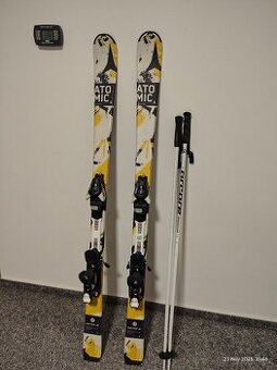 Lyže Atomic Vantage JR 140cm, hůlky 110 cm