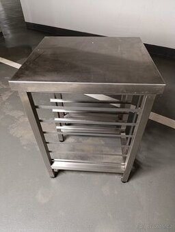 Nerez stojan/podstavec na troubu,konvektomat