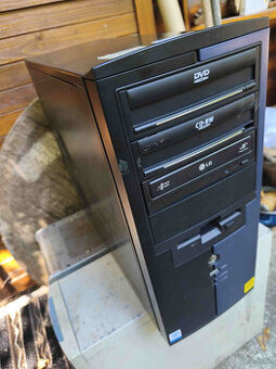 Počítač Windows XP, několik kusů, záruka na funkčnost