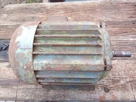 Nabízím patkový elektromotor