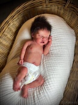 Silikonové reborn miminko. Dá se koupat a vylučuje.