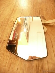 ŠKODA FAVORIT-ZPĚTNÉ ZRCÁTKO