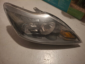 Světlomet pravý Ford Focus 2 FL