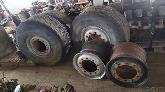 Kola (balony) 445/65 R22,5 z Tatra 815