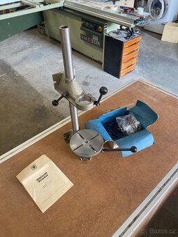 Stojan/soustruh pro vrtačku