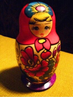 MARJOŠKA SSSR  cca 17 cm  50 let staré